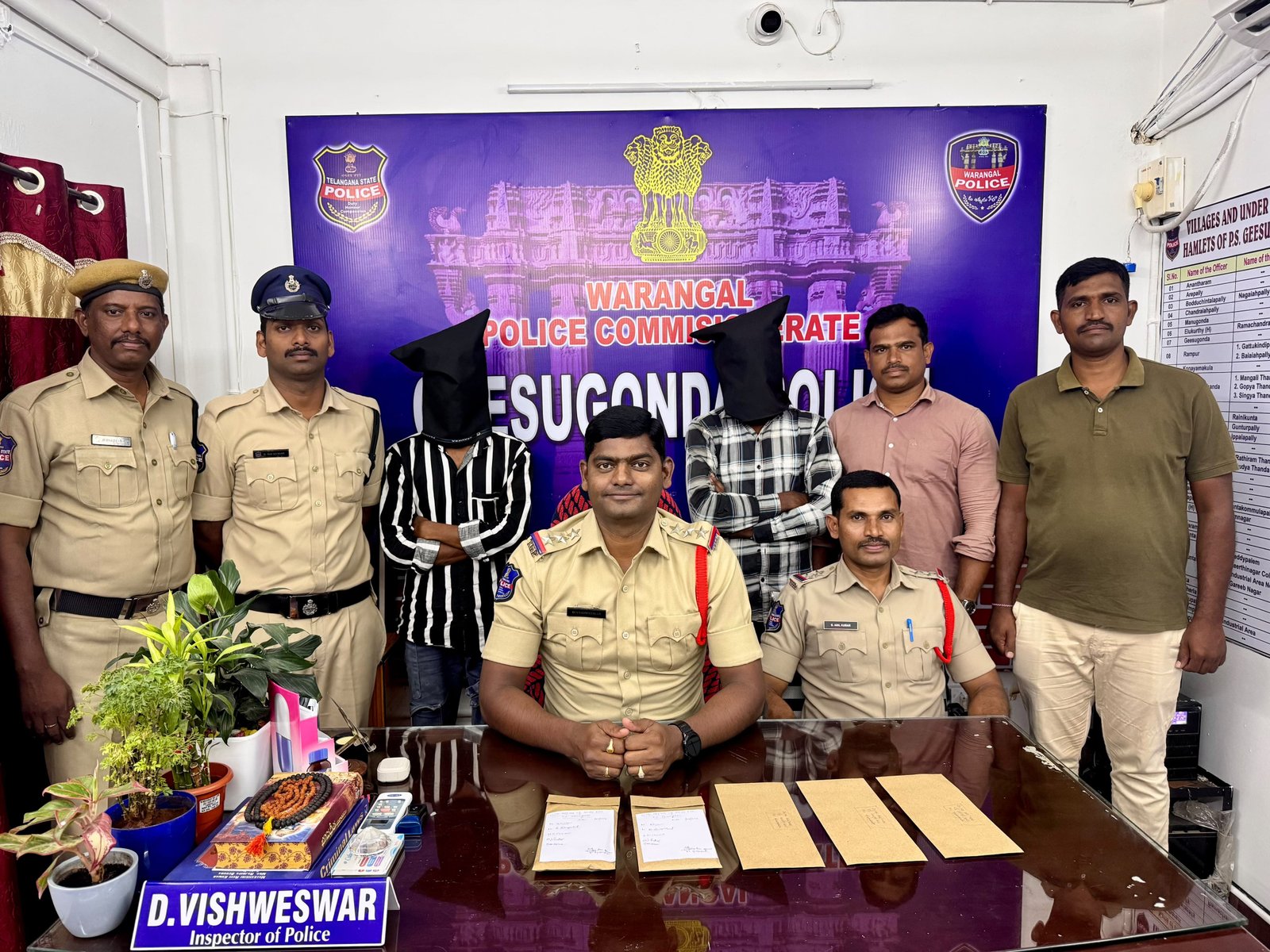 ఊకల్ శివారు పెట్రోల్ బంకులో దొంగతనానికి పాల్పడిన ముగ్గురు నిందితులు అరెస్ట్