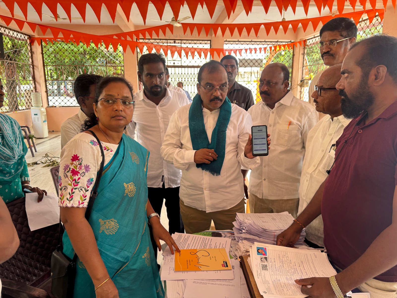 ప్రత్యేక ఓటరు జాబితా సవరణ (SIR) కార్యక్రమాలను, ప్రత్యేక గ్రామ సభను హనుమకొండ జిల్లా కాంగ్రెస్ కమిటీ అధ్యక్షులు ఇనగాల వెంకట్రామ్ రెడ్డి క్షేత్రస్థాయిలో పరిశీలించారు
