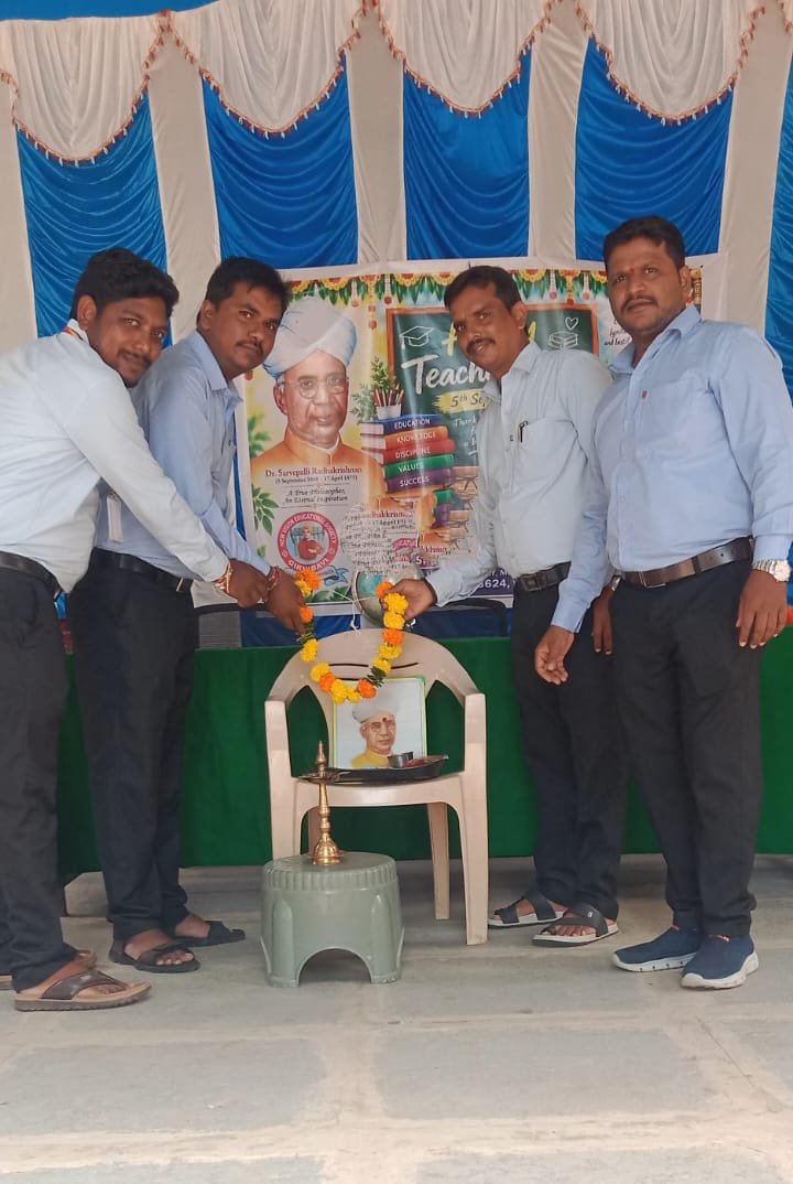 సర్వేపల్లి రాధాకృష్ణన్ సేవలు చిరస్మరణీయం