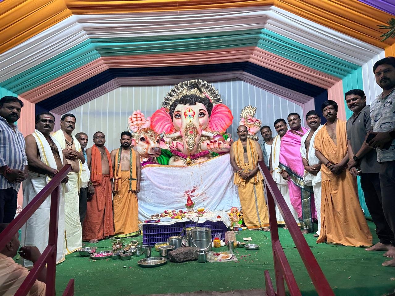 లక్ష్మీపురం కూరగాయల మార్కెట్‌లో ఘనంగా గణనాథ ఉత్సవాలు