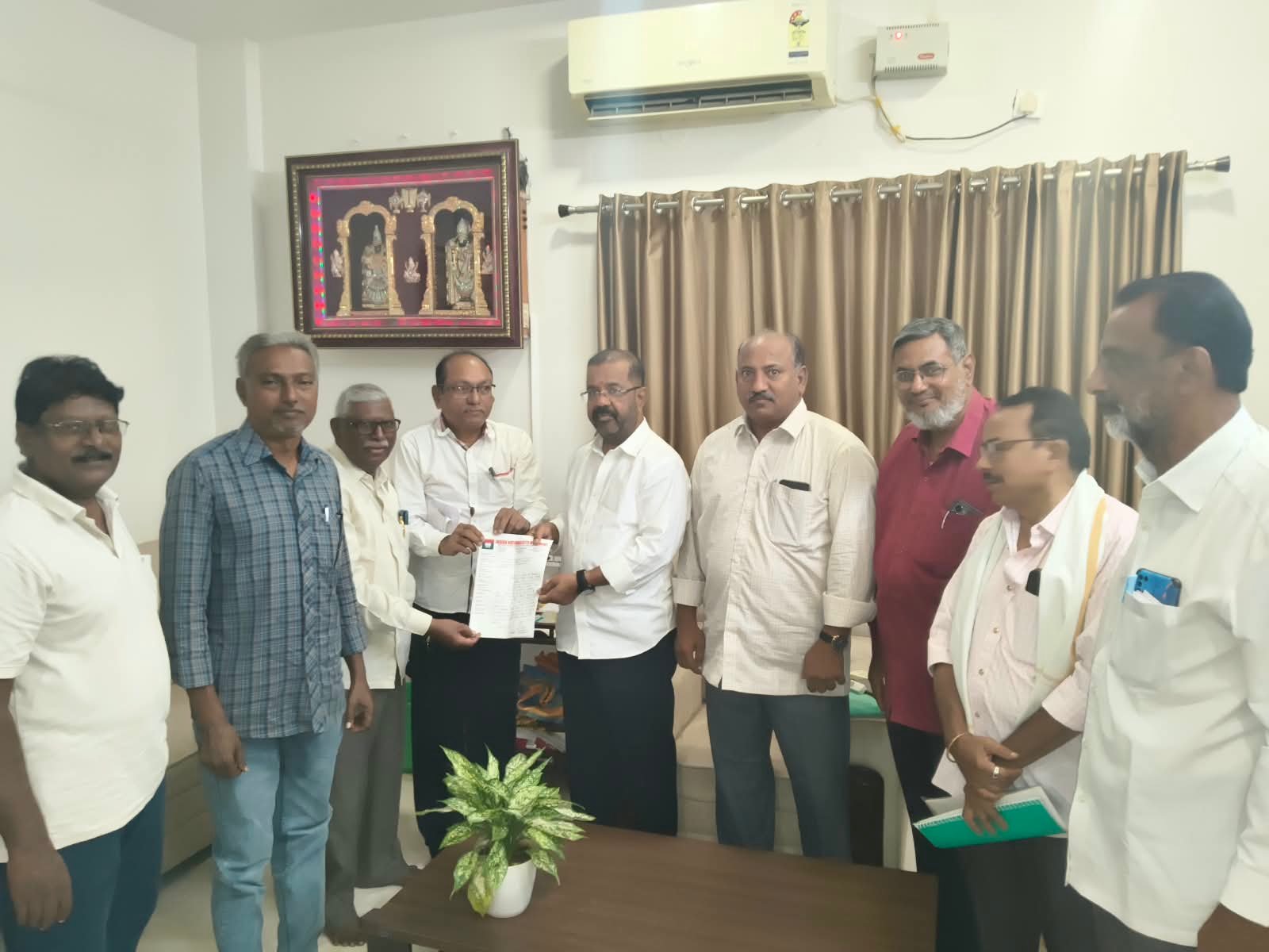 ఇనామ్ సభకు నాయిని రాజేందర్ రెడ్డికి ఆహ్వానం*ఇండియన్ నేషనల్ ఈస్ట్ మూమెంట్ ఇనామ్ ఆధ్వర్యంలో అక్టోబర్ 3న మోటూరి కృష్ణ ప్రసాద్ సంస్మరణ సభకు ఆహ్వానం*