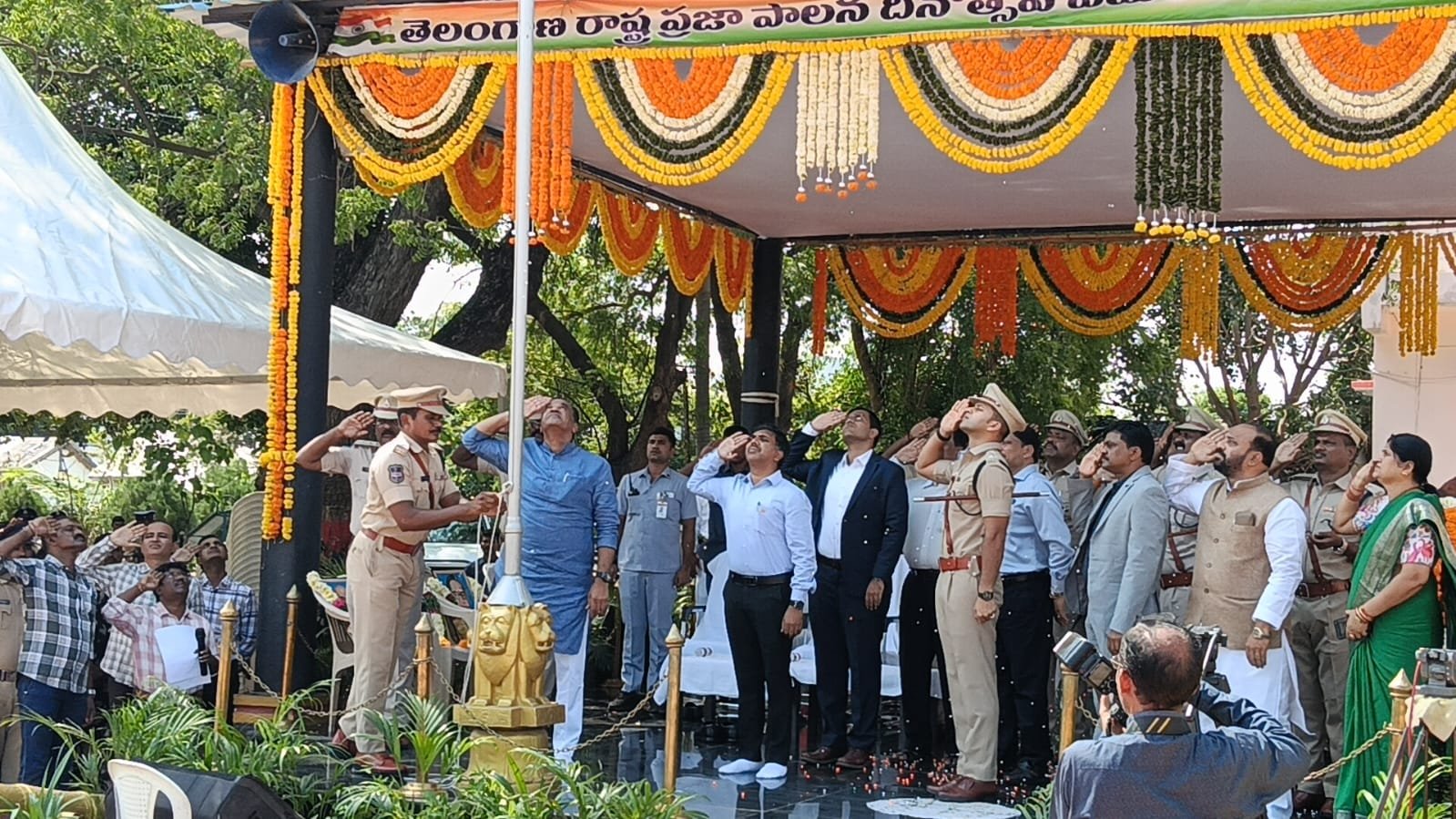నల్గొండ పట్టణంలోని పోలీస్ ఫరేడ్ గ్రౌండ్ లో తెలంగాణ రాష్ట్ర ప్రజా పాలన దినోత్సవం