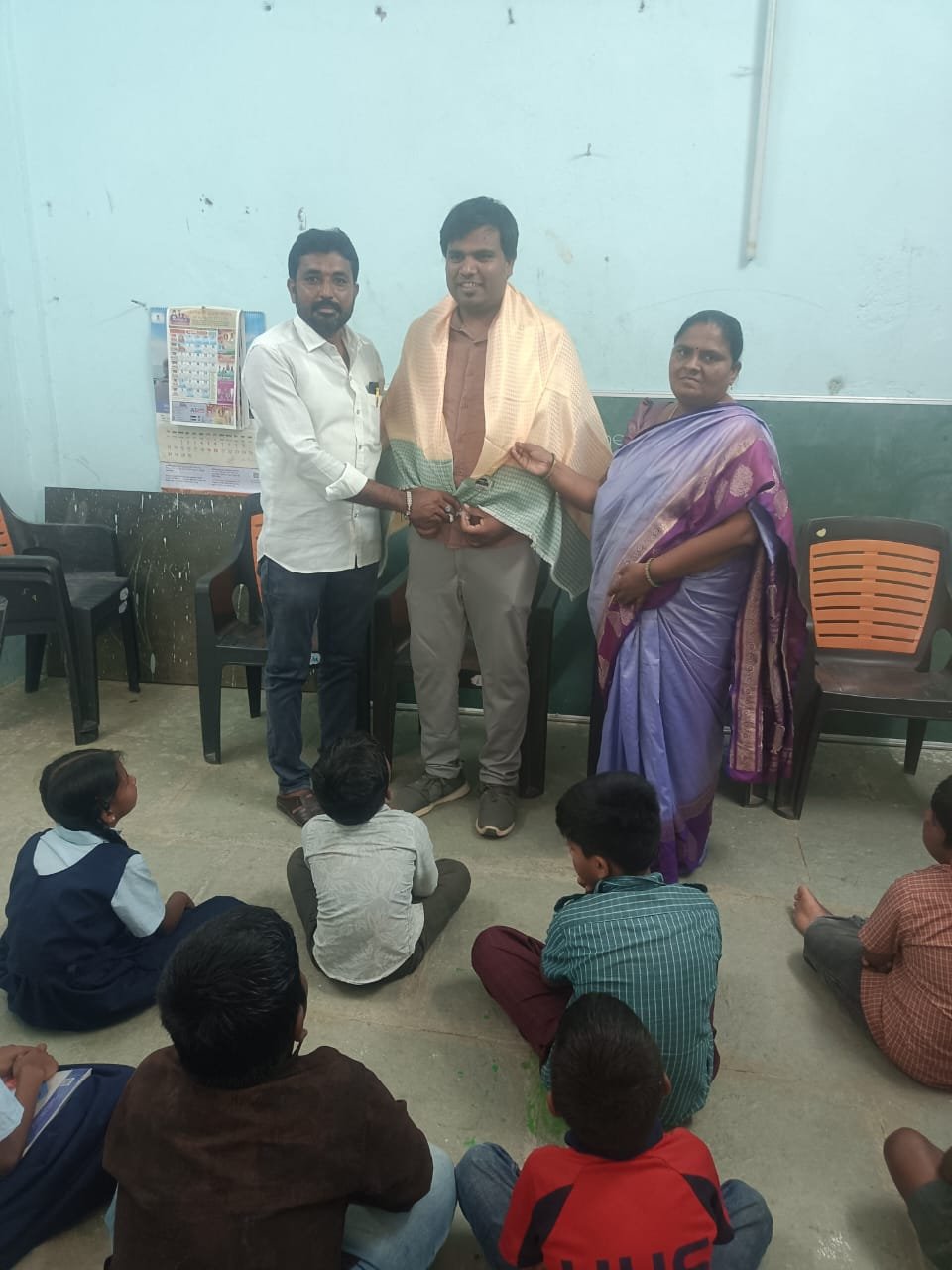 నూతన ఉపాధ్యాయుడికి సన్మానం తెలంగాణ వరంగల్,గీసుకొండ 