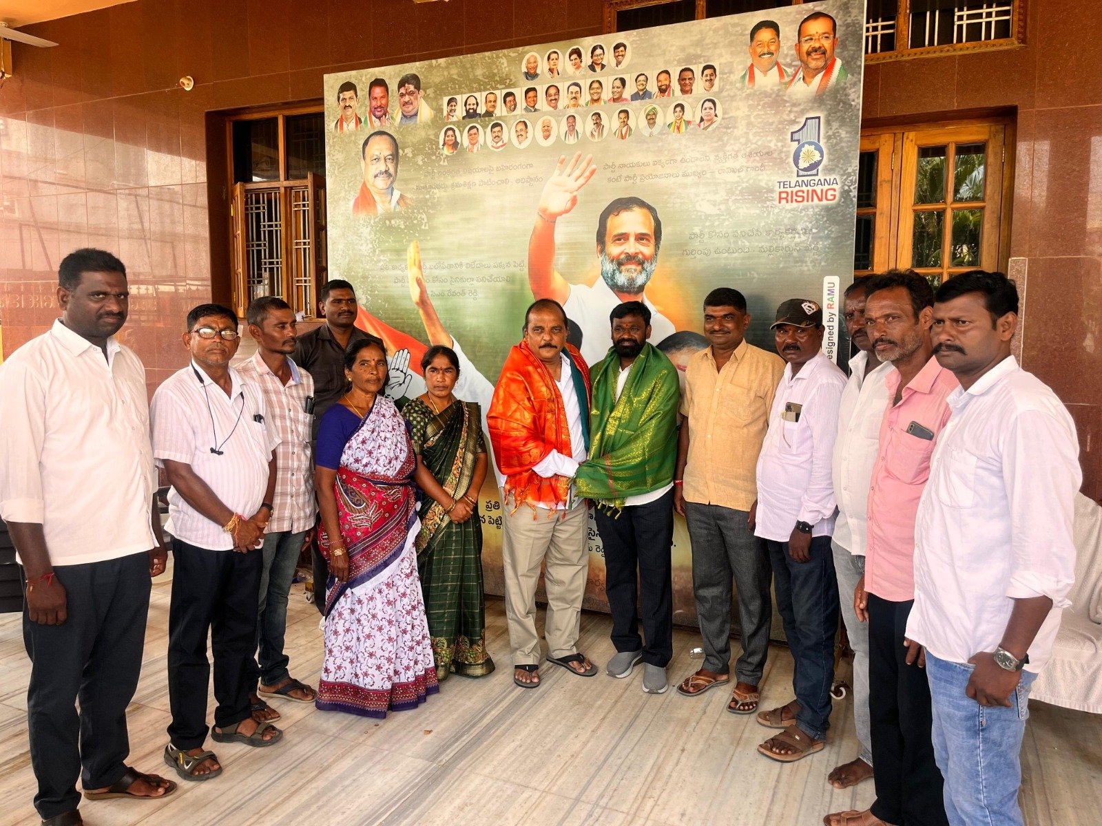 డీసీసీ అధ్యక్షుడు ఇనగాల వెంకట్రామ్‌ రెడ్డిని మర్యాదపూర్వకంగా కలిసిన పీఏసీఎస్ చైర్మన్ బయ్యగోని కుమారస్వామి