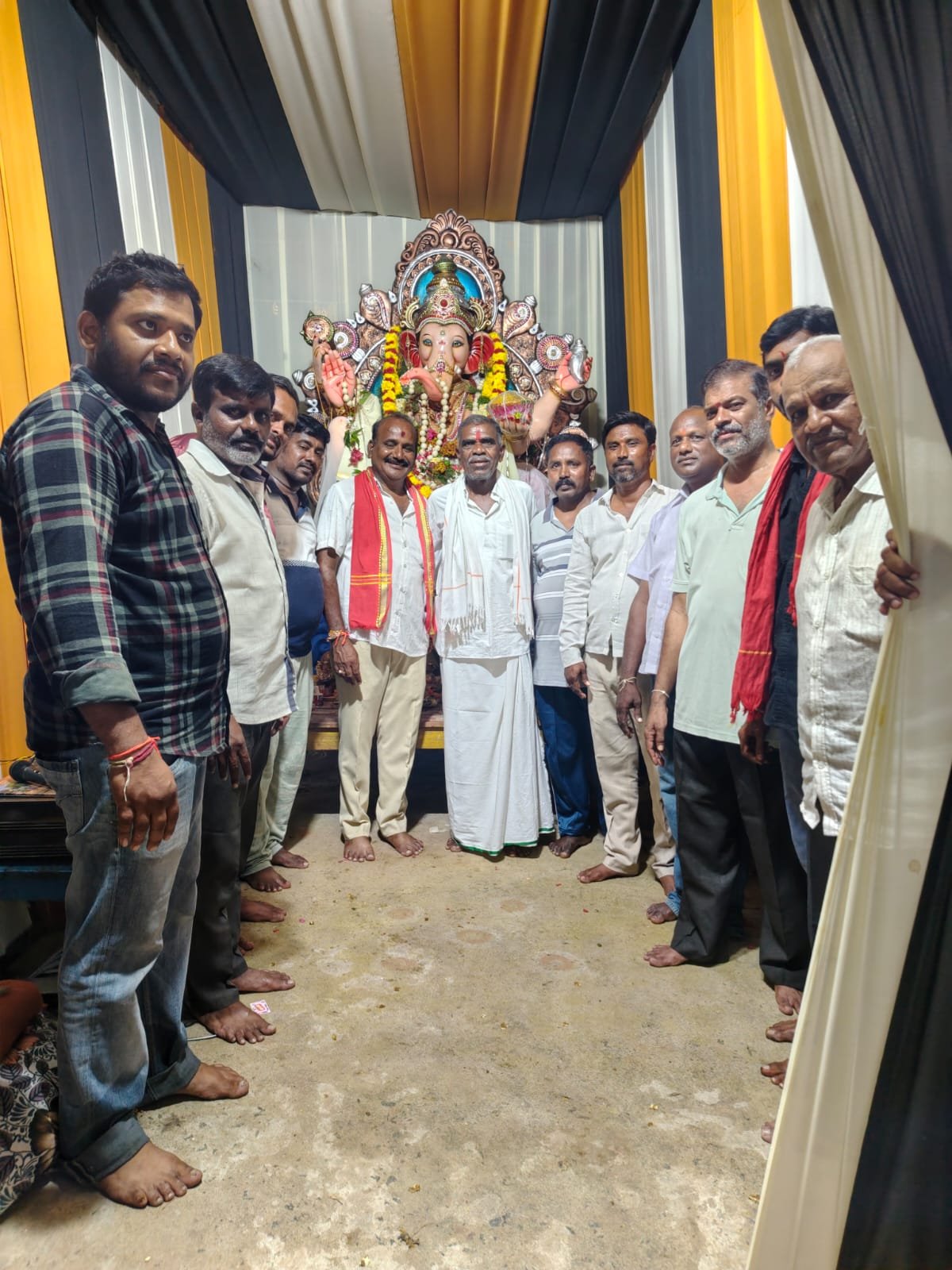 కొత్తగడ్డ వినాయక యూత్ అసోసియేషన్ మహా అన్న ప్రసాద్ 